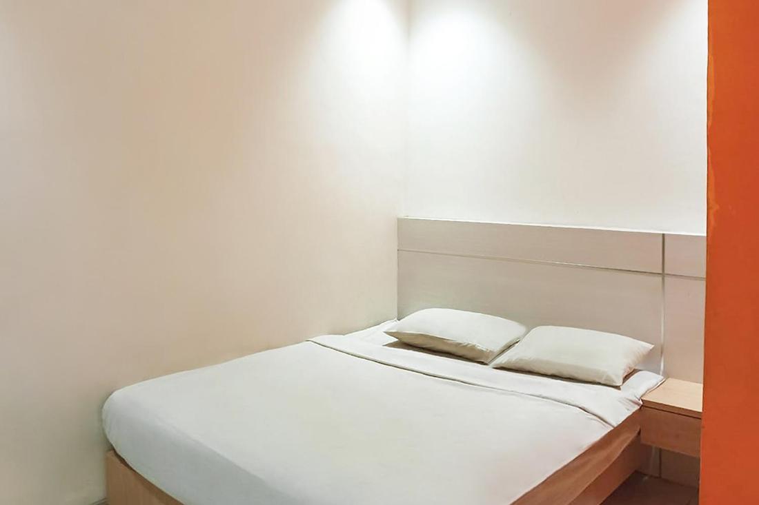 Twospaces Living At Kr Hotel Palembang Exterior photo